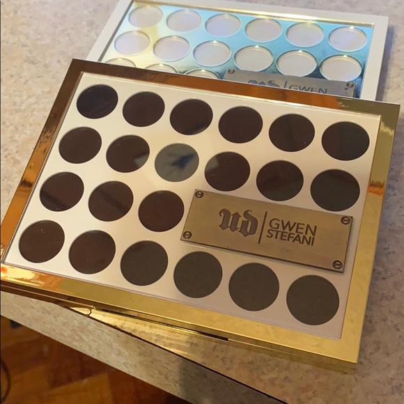 Urban Decay Other - Urban Decay Gwen Stefani Eyeshadow Palette